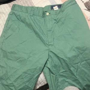 Like new vineyard vines shorts.